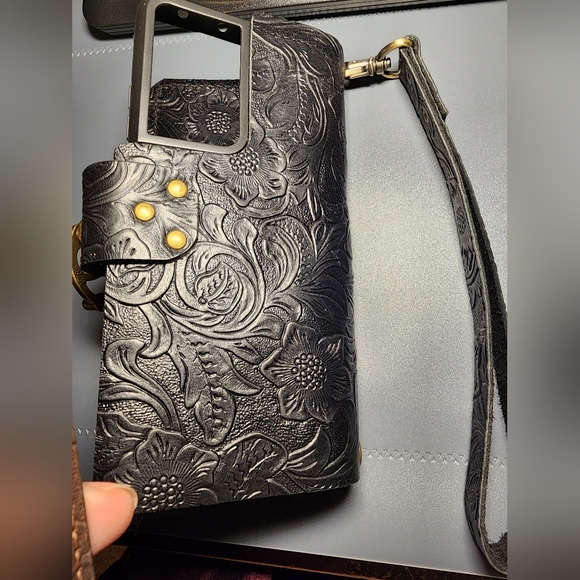 Samsung Galaxy S21 Leather case - Picture 3 of 4